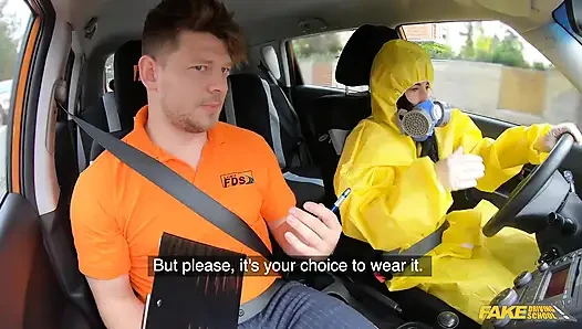 Hazmat takımımı çıkar ve beni sik