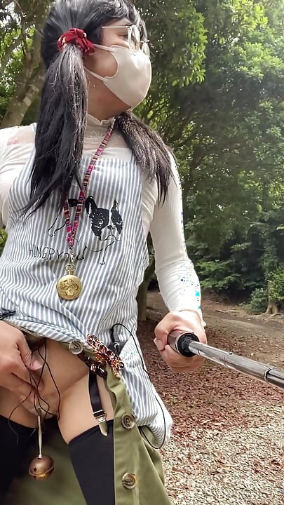 No.268 Exposé Walk in an Apron Part 1