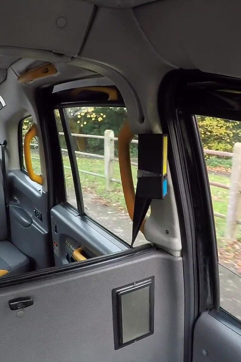 Fake Taxi - Red August tarjoaa vannehommia ja suihinottoja, jotka kilpailevat kaikkien muiden kanssa