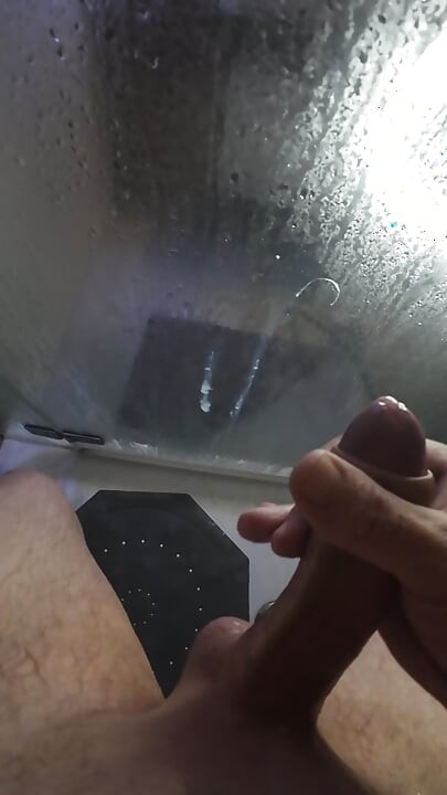 Powerful cumshot in shower
