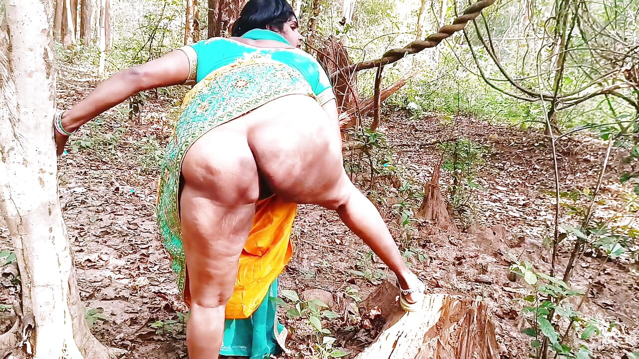 Outdoor Jungle Sex. Desi Bhabi Fucking Husbend's Small Stepbrother Big Dick in Forest. Telugu Dirty Talks.