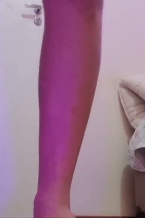 Coño grande con grandes labios corriéndose en la olla