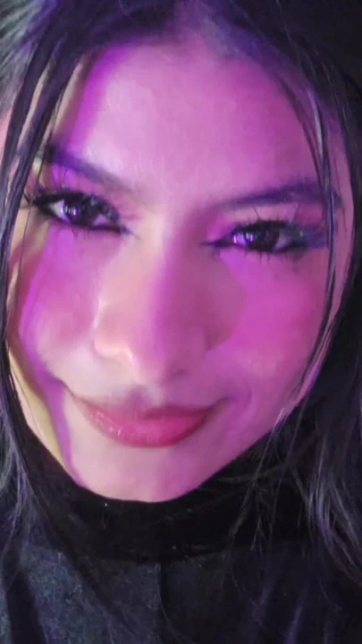 A happy Friday my precious ones, I'm going to be live for a while in case you want to come and accompany me, because in a few