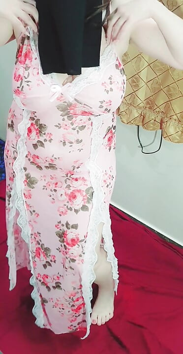 Ratu seksi berhijab menari perut arab