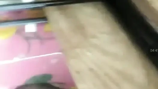 Dia adalah ibu rumah tangga yang hebat