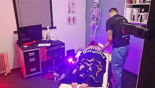 Tantrische Yoni-massage Mit Thatbosslass