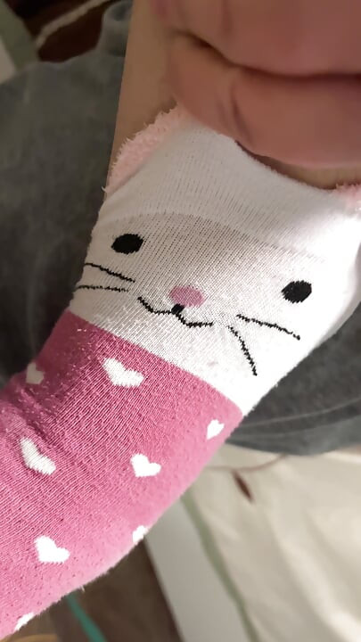 Zara Charm: Natural Hairy Striptease & Sock Fetish Session