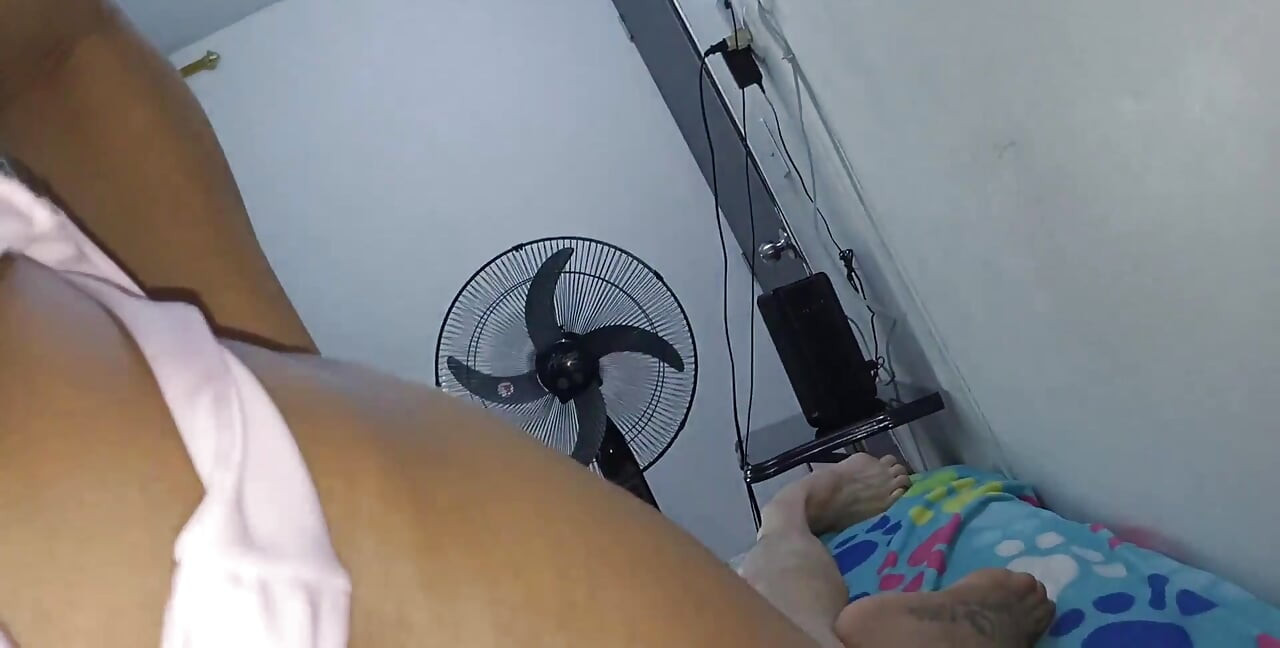 My 18 Year Old Brunette Stepsister Alone at Home and I Ended up Fucking Her