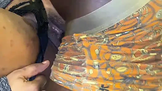 Verschwitzte Stiefschweinblings, Erotischer Quickie