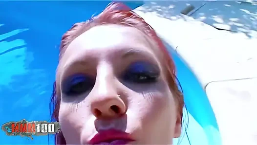 Angie Kiss: Alys Asi ve Angie Kiss havuzda amcık ve dildo yiyor