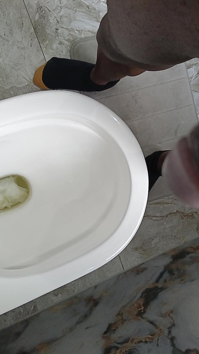 Morning piss - every last drop
