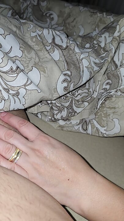 Step mom hand slip or not on step son dick without condom