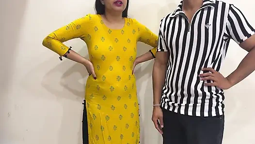 Silindir de do bhaiya pls- Hintli komşunun ateşli karısı silindir takası ile sikiliyor, kıllı amına boşalıyor