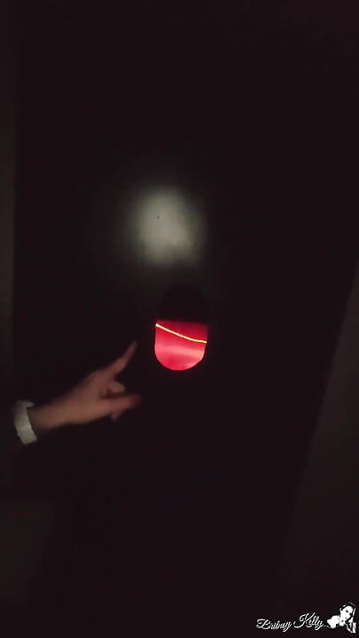 ดูดควยครั้งแรกผ่านรูสอดควย