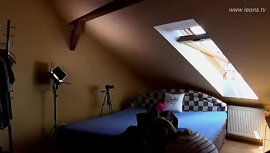 50 parmak 10 göt yanakları 5 kabarık amcık 1 oğlan bölüm a