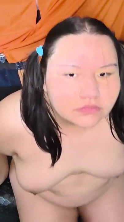 ฉันมีลูกบอลใหญ่ในรูตูดขณะที่เขาเย็ดฉัน ทําให้ฉันอับอาย น้ําแตกและฉี่ใส่หน้าฉัน คลิป 1