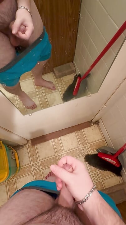 Jerking off in the bathroom mirror