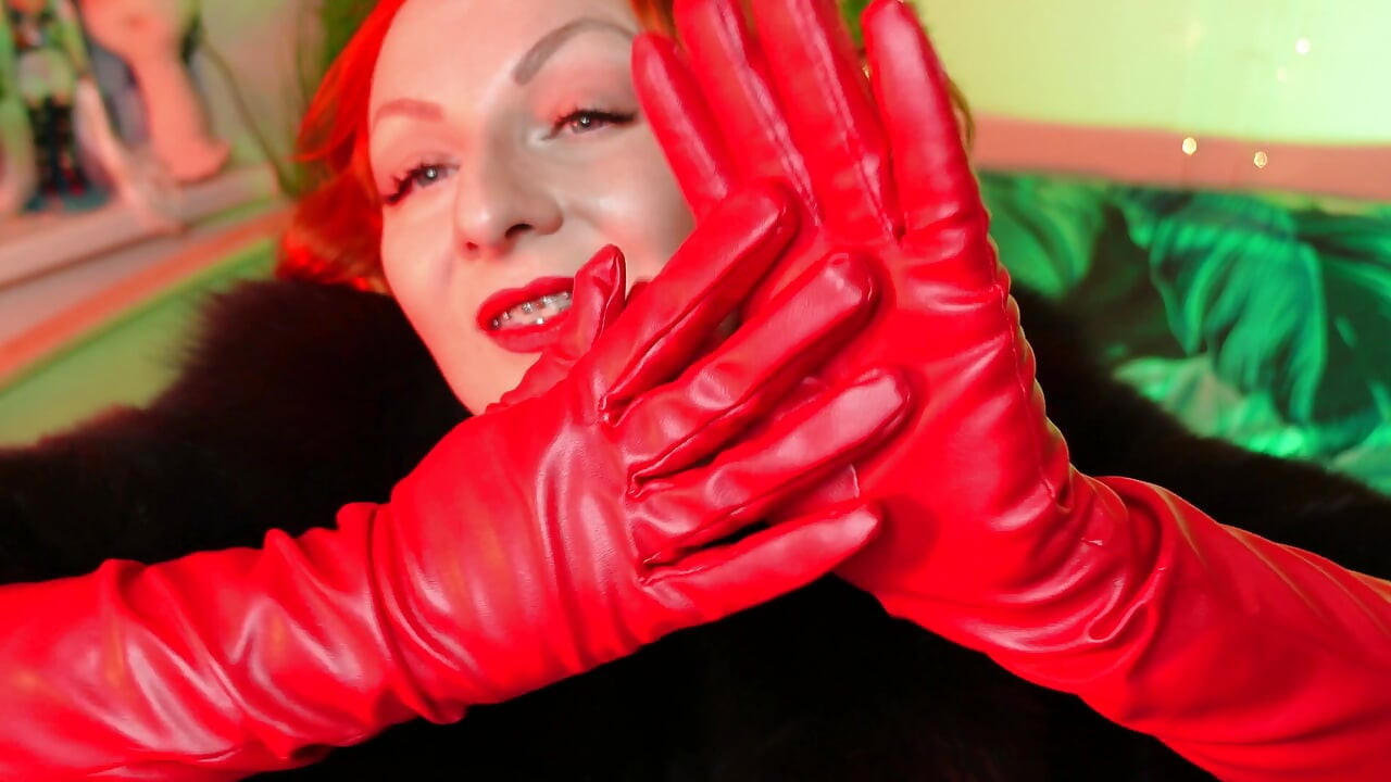Pelzfetisch und lange lederhandschuhe pinpen MILF