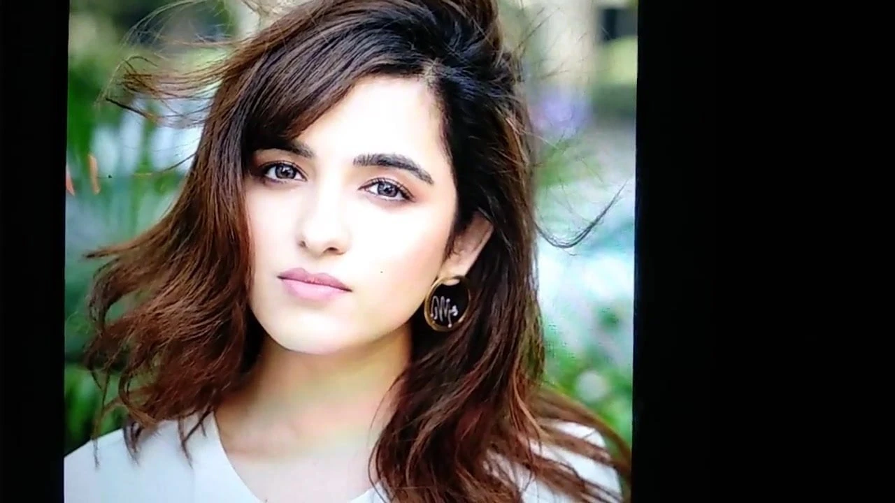 Cum tisztelgés Shirley Setia előtt