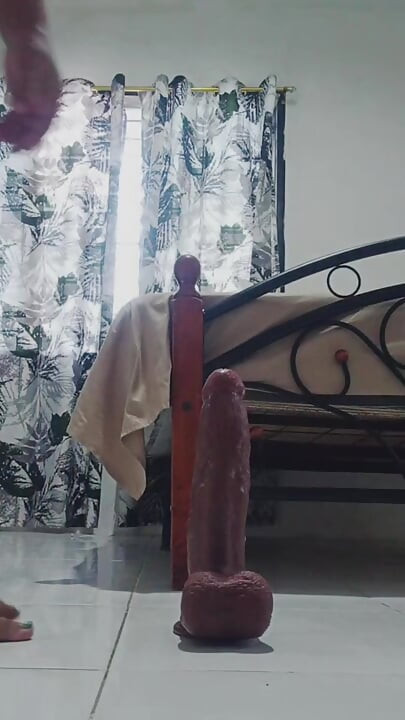 Sexy Filipina Milf, Making Her Dildo Wet & Creamy