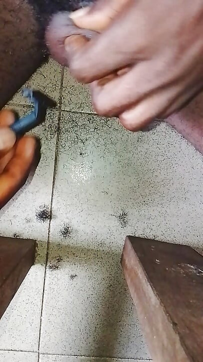 I NEEDED SOME PUSSY AND SHAVE OFF MY HAIRY BBC.