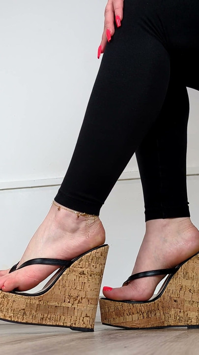 Shoe Collection: Barefoot in Platform Toe-thong Wedges - Dame Olga (4k) (649)