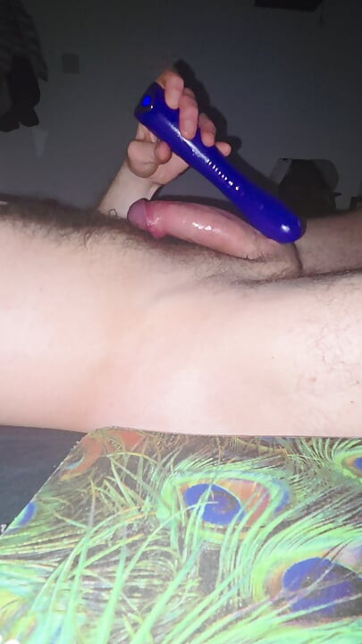 Maseurul vibrator de prostată a făcut un orgasm