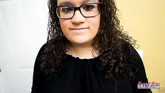 Esmer Harper B'nin seçmelerine gırtlağına kadar ıslak ağız yutma!