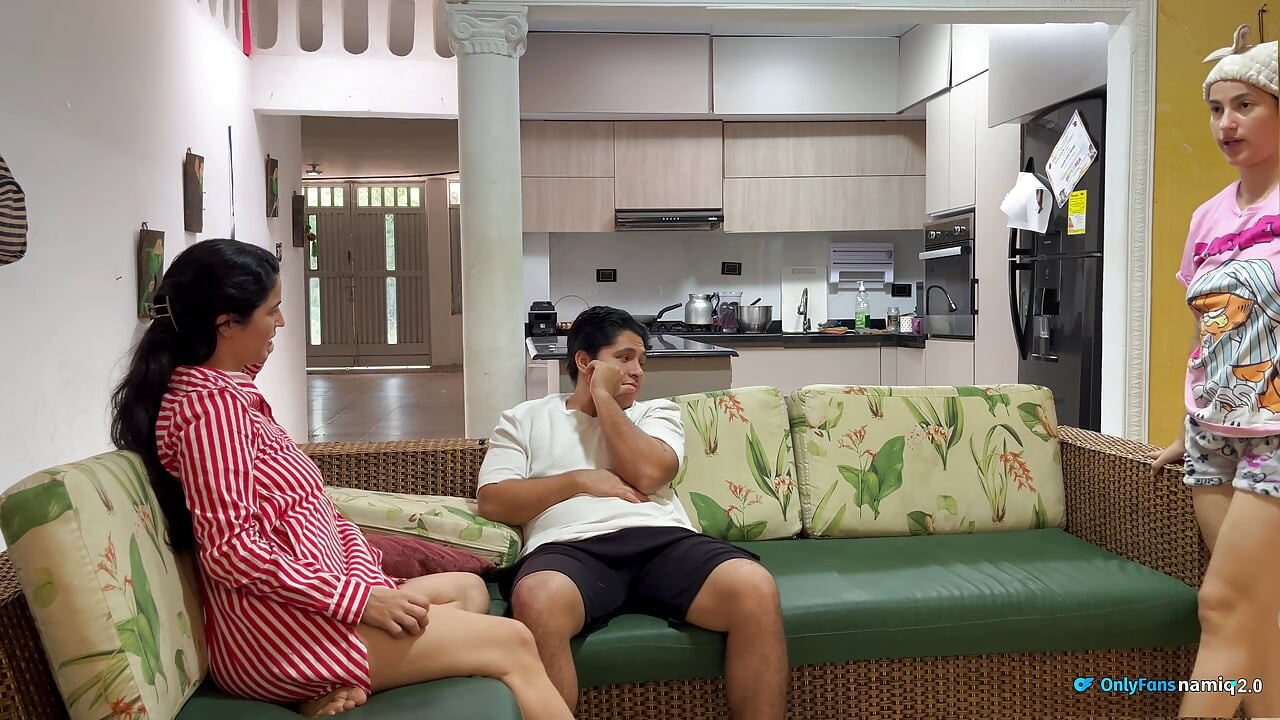 هذا أفضل صديق لزوجتي وقد مارست الجنس معها أمامها!