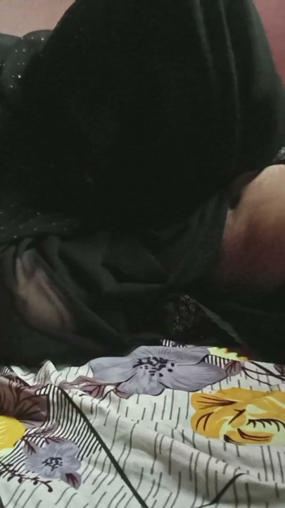 DESI GIRL MONA WITH HER BOYFRIEND HINDI AUDIO FUCKING | Clip 1