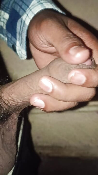 मुलगा मस्टरब्रशन हातात उतरला