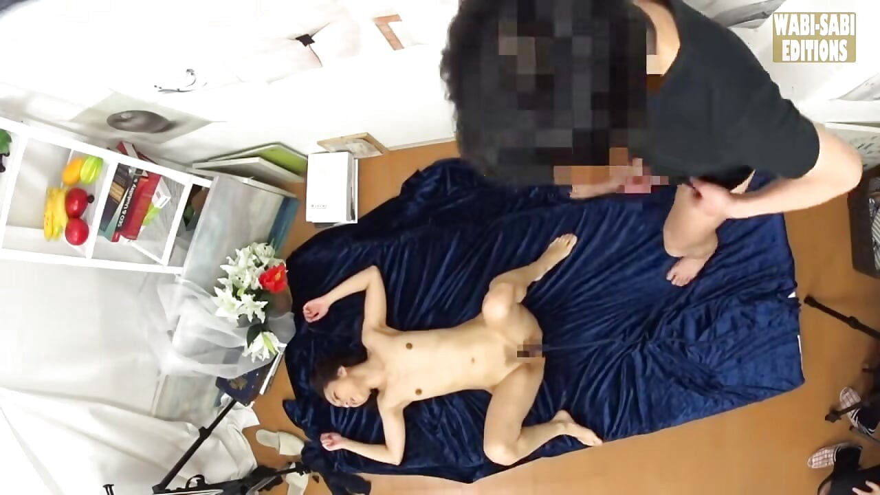 Παντρεμένη γυναίκα προσλήφθηκε ως γυμνό μοντέλο τέχνης αποκαλύπτοντας περισσότερα από τα αναμενόμενα - 1