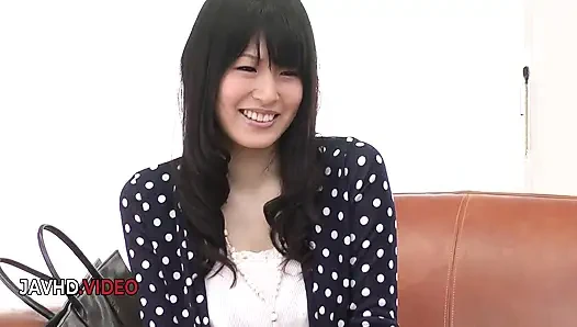 Интенсивная японская красотка Nozomi глотает после лизания эрегируют член глубоко
