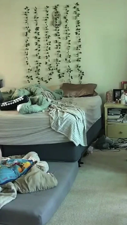 Hot MILF gets caught squirting | Clip 2