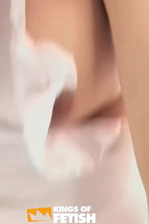 Japonesa morena recebe sua buceta peluda lambida e cheia de carga por um homem depois de sessão quente de 69