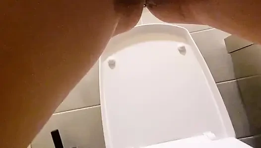 Pissen zusammenstellung. Goldener regen. Domina pisst. Muschi rasieren. Episode 10319