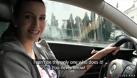 Girlfriends XXX - sonntagsfahrt wird zu einem muschilecken-wettbewerb