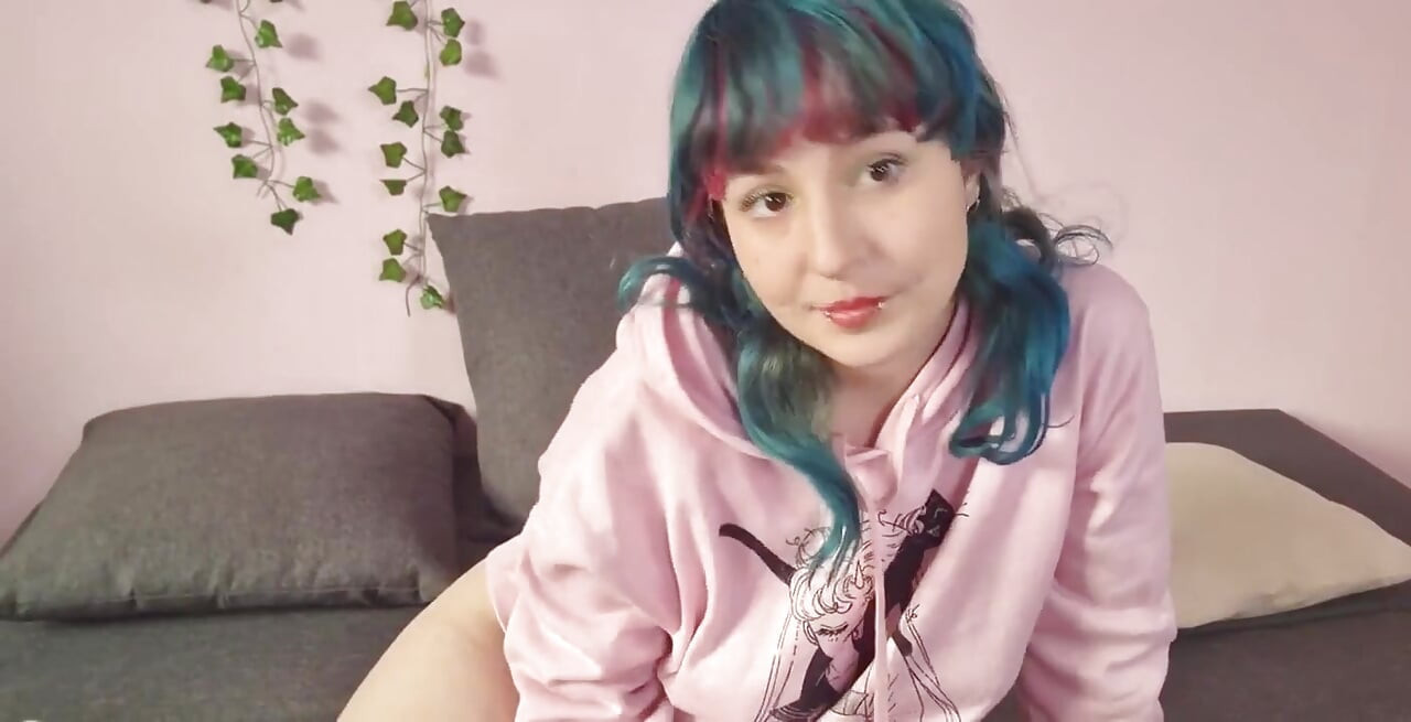 Lama sejak aku melakukan beberapa vid anal ... Aku pengen banget lagi tapi sekarang aku harus mulus banget gara-gara nggak punya
