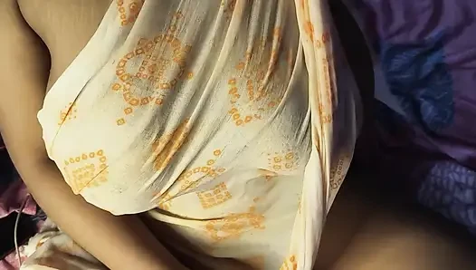 Gelbes sari-mädchen blowjob
