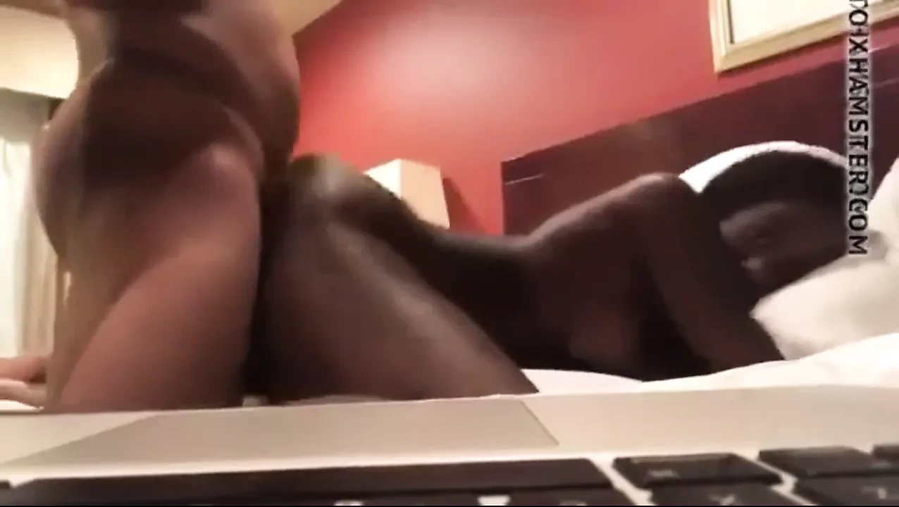 THICC Dark Chocolate Tranny anyhC Gets Fucked