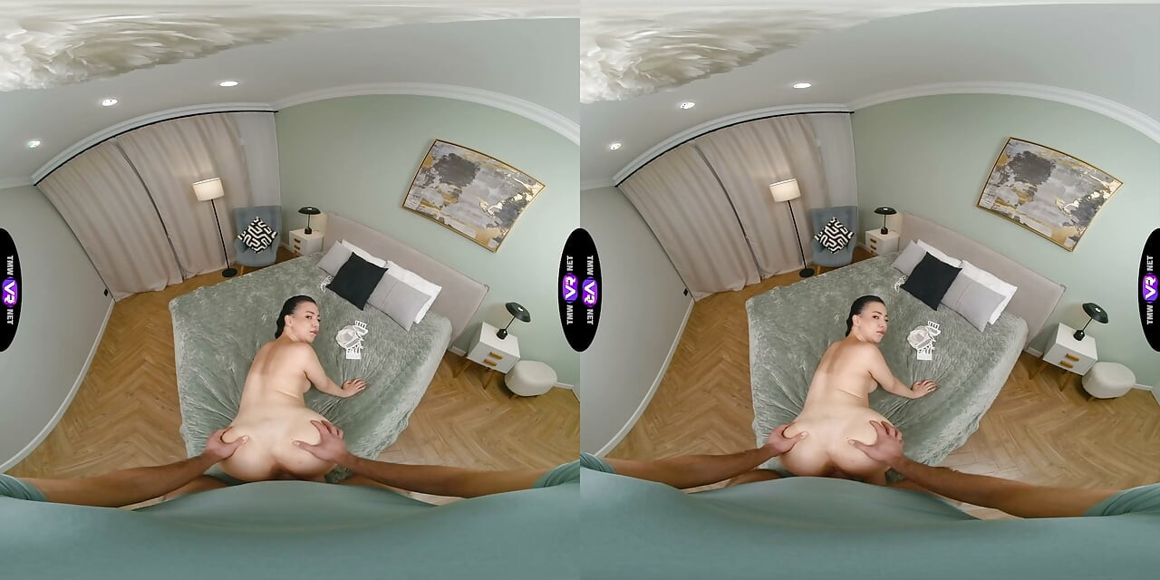 Kåt Sida går ner på knä för att svälja hans laddning - TeenMegaWorld