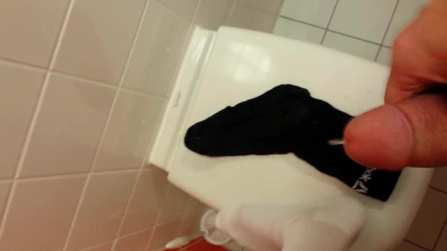 Huge load on Black socks - Fette Ladung auf schwarze socks