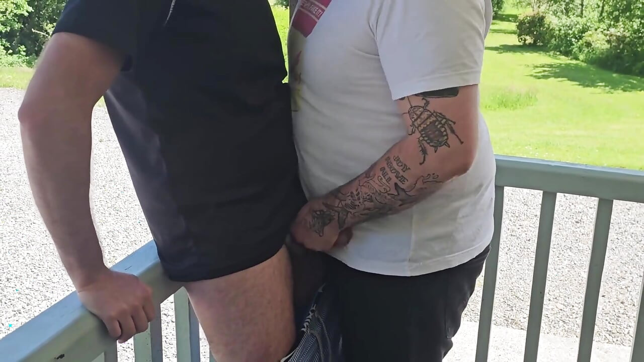 Outdoor Bear Fucking Bareback in Public