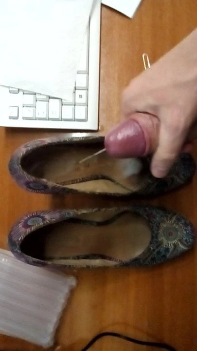 Big cumshot in co-worker's high heel shoe