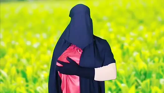 Asif beni tamamen çırılçıplak soyunuyor ve yarağını bana soktu