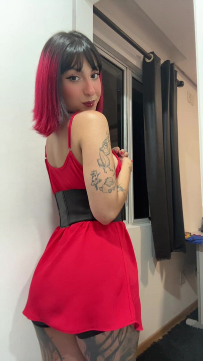 ชอบถ้าคุณรักชุดแดงของกู