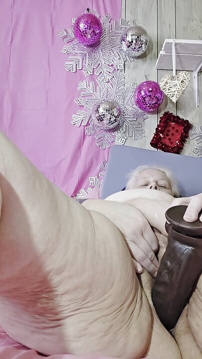 Give All That Cum Away Please Let Them Free Inside Me