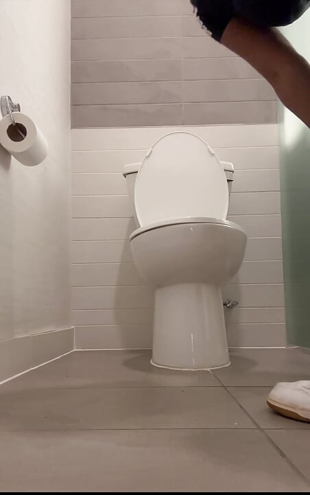 Biraz daha hazırlanmadan önce çiş molası