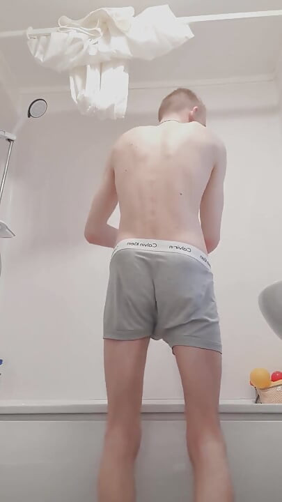 Getting Naughty and Hard Before Bath