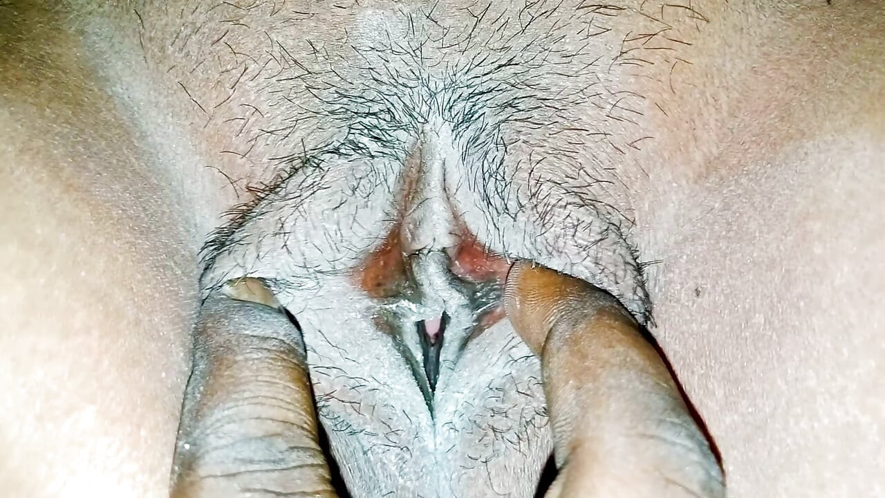 Hot Desi Body Pussy Massage